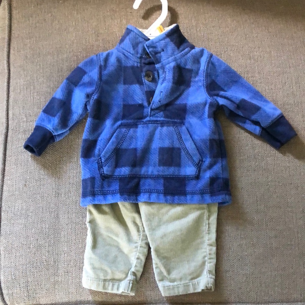 Boy two piece set.